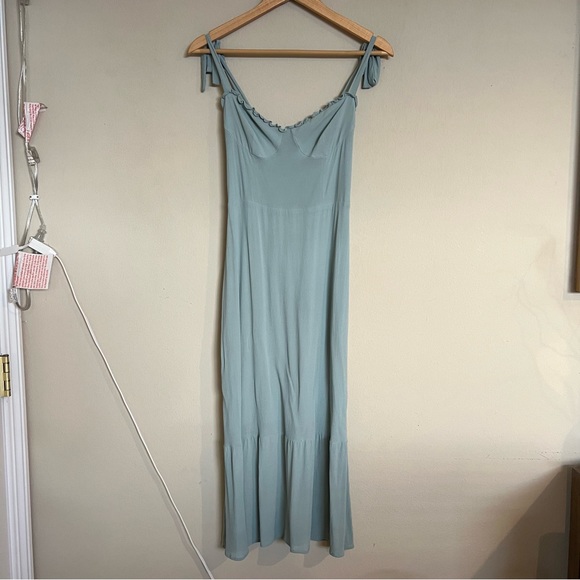 Reformation Nikita Midi Dress in Cadon - Picture 2 of 5